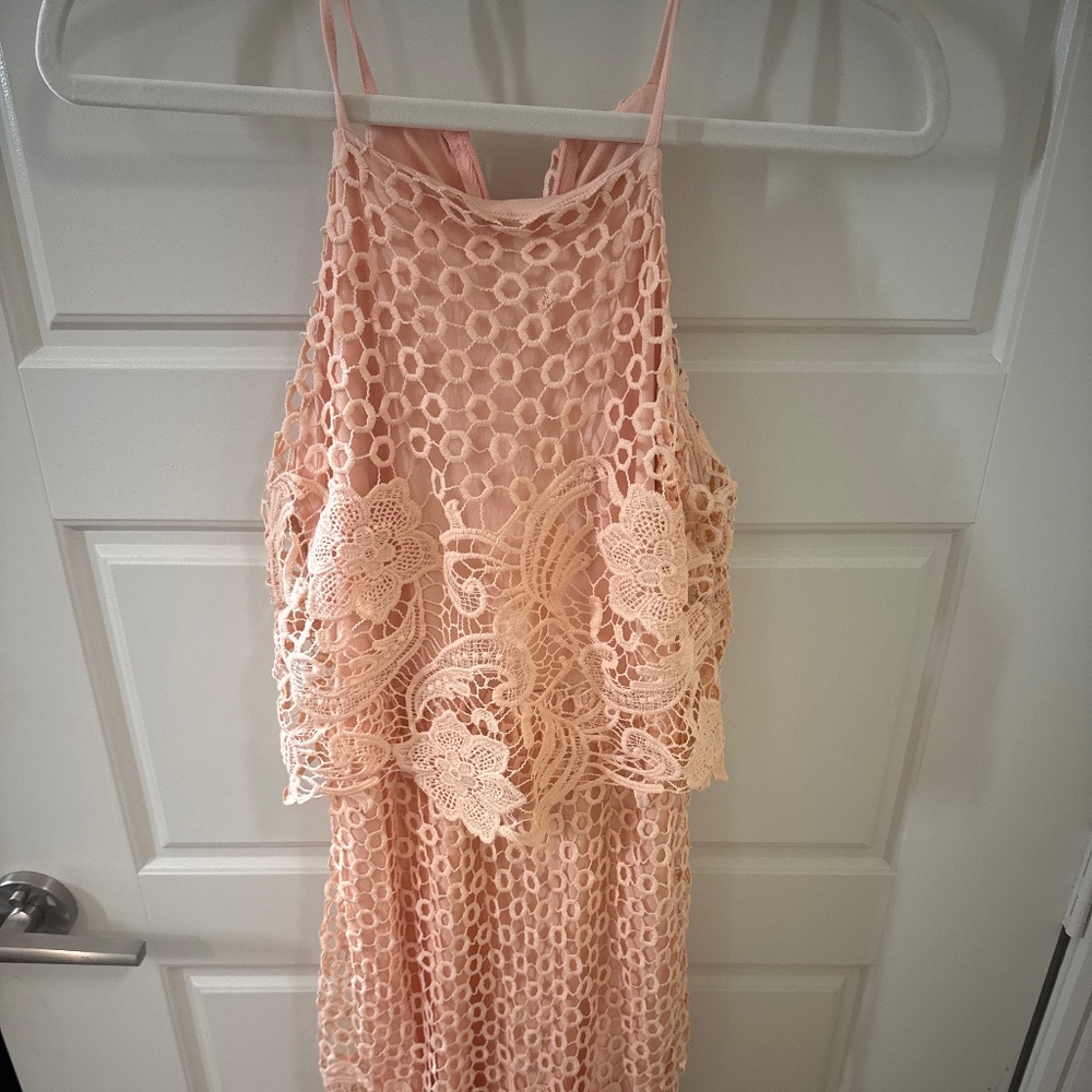 BB Dakota peach lace dress
